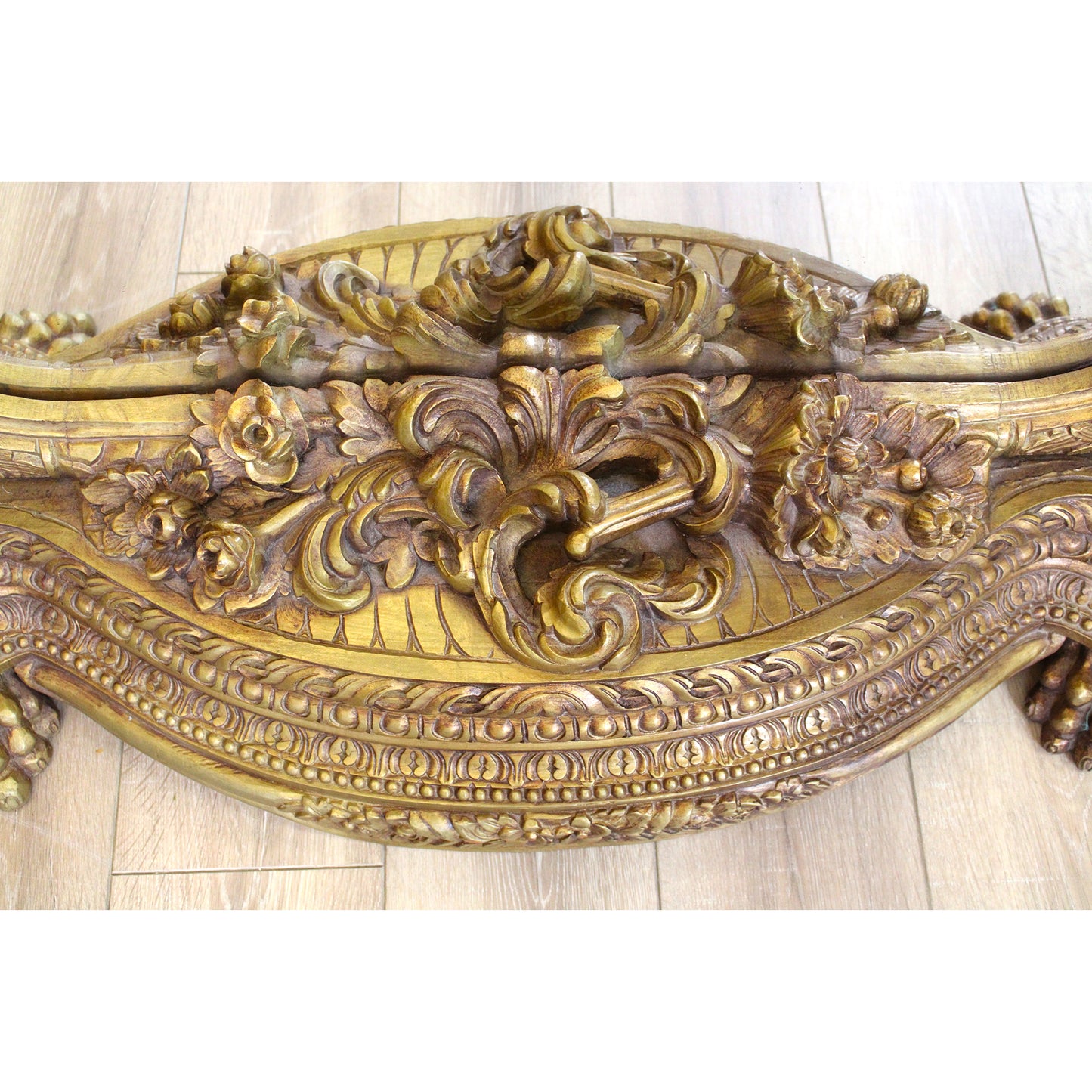 Continental Carved Giltwood Mirror
