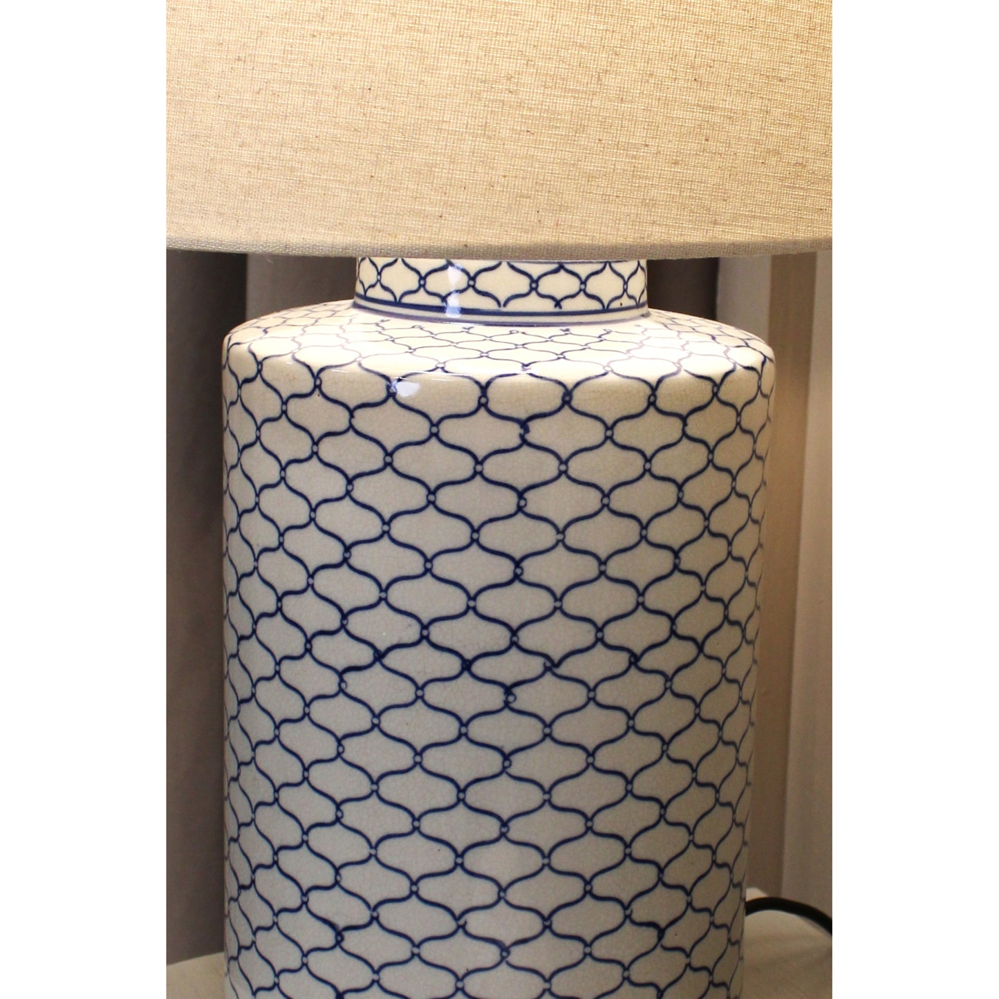 Cerulean Elegance Crackle Lamp with Shade